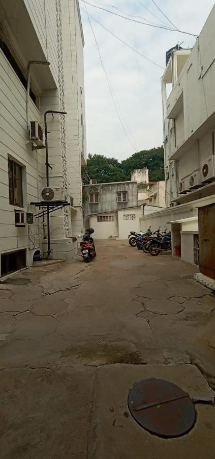 Hotel Goutham Manor Chennai Exterior photo